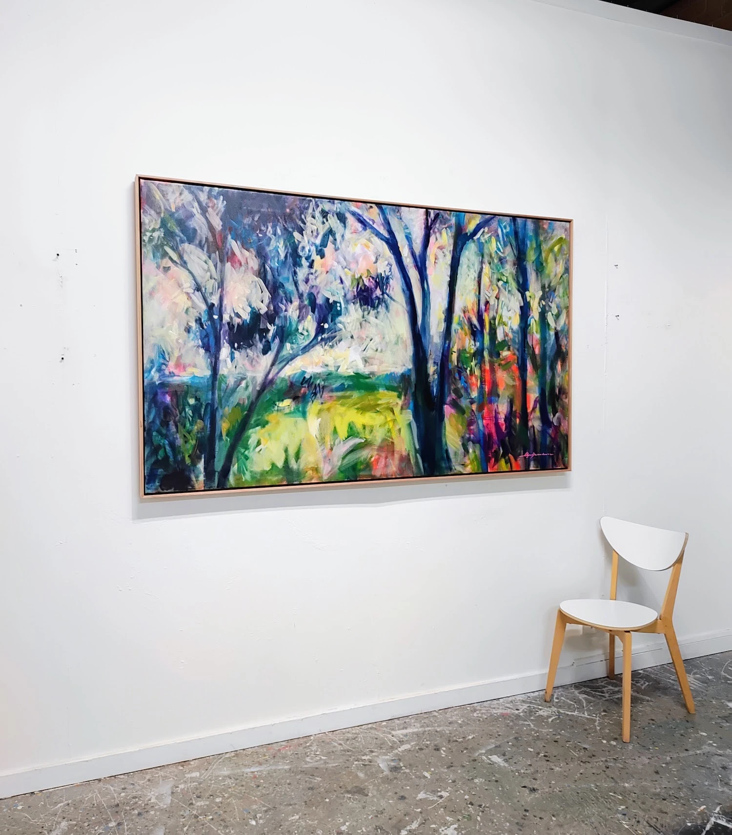 Olga Dziemidowicz painting in Gallery_s.jpeg
